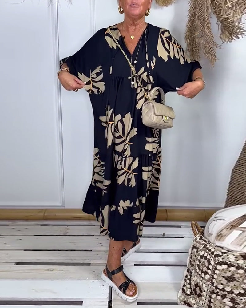 Makayla | Relaxed Black Dress With Golden Leaf Print