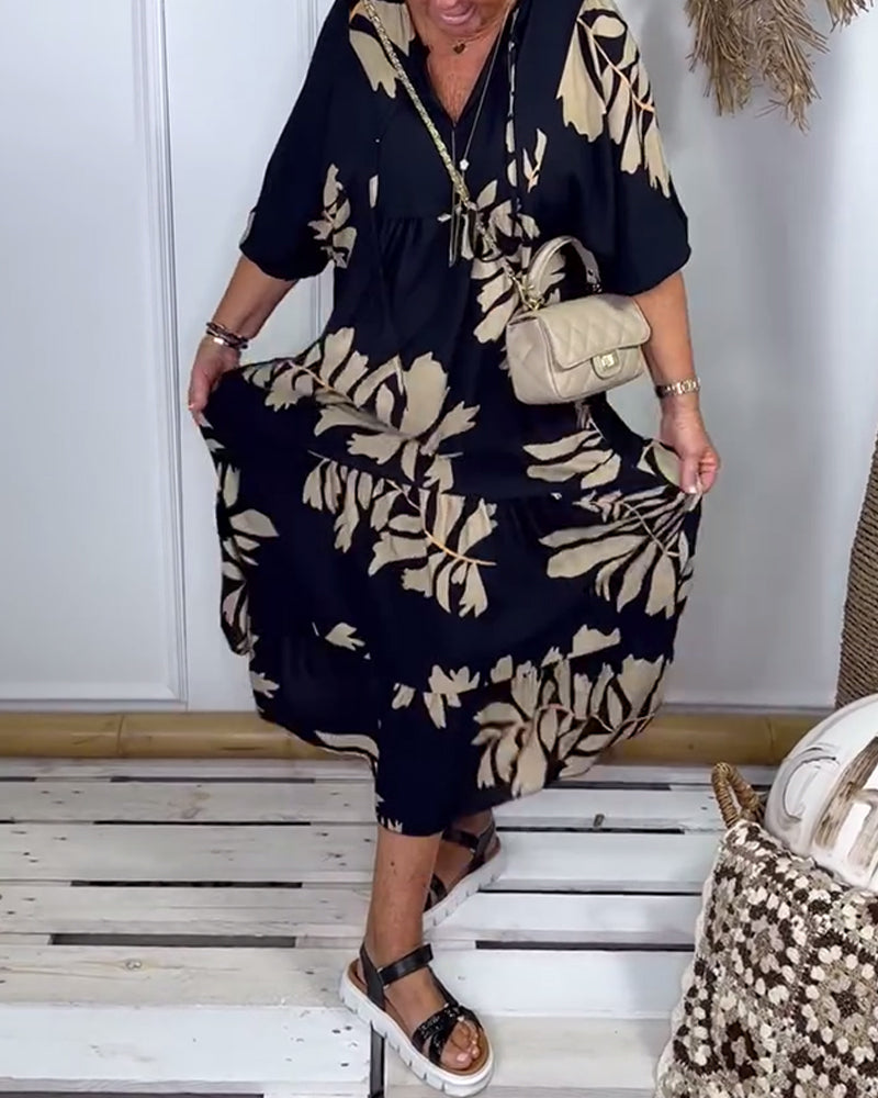 Makayla | Relaxed Black Dress With Golden Leaf Print